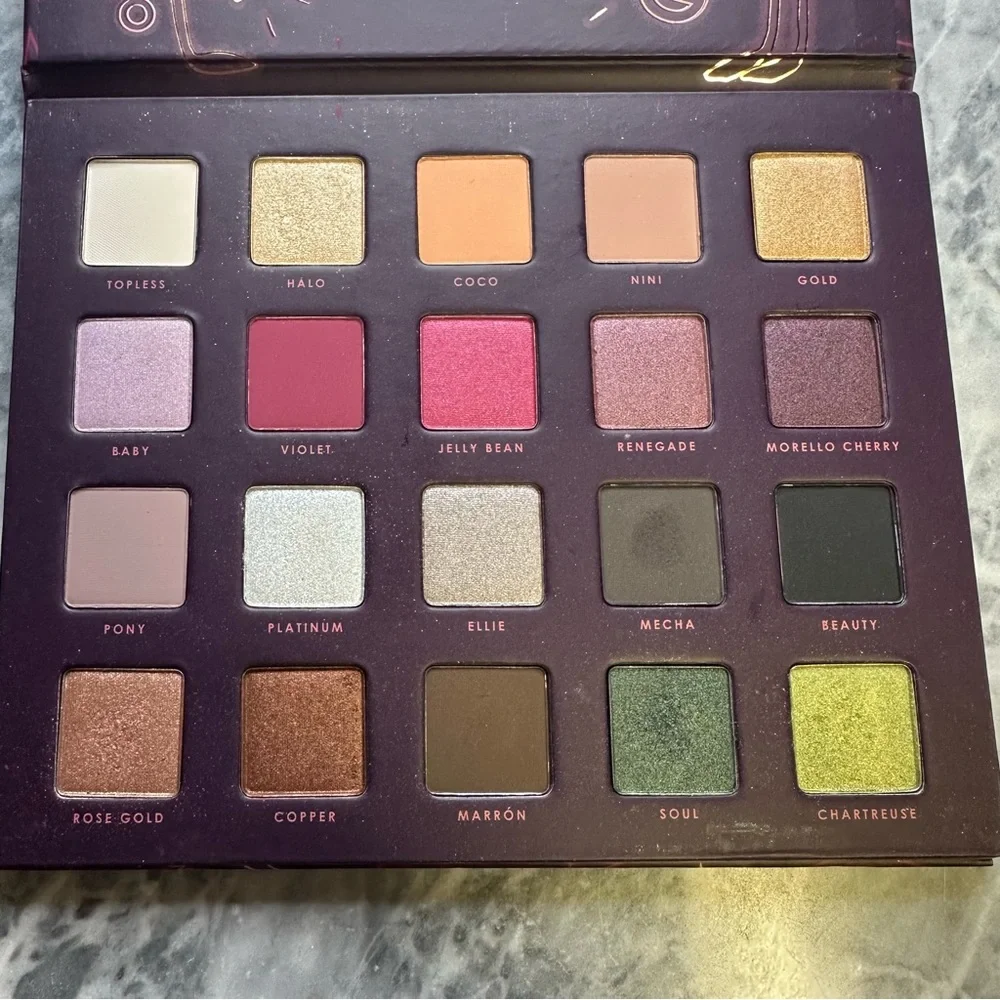 Ciate‎ Pretty Fun and Fearless Palette Mascara Eyeliner Liquid Lipstick